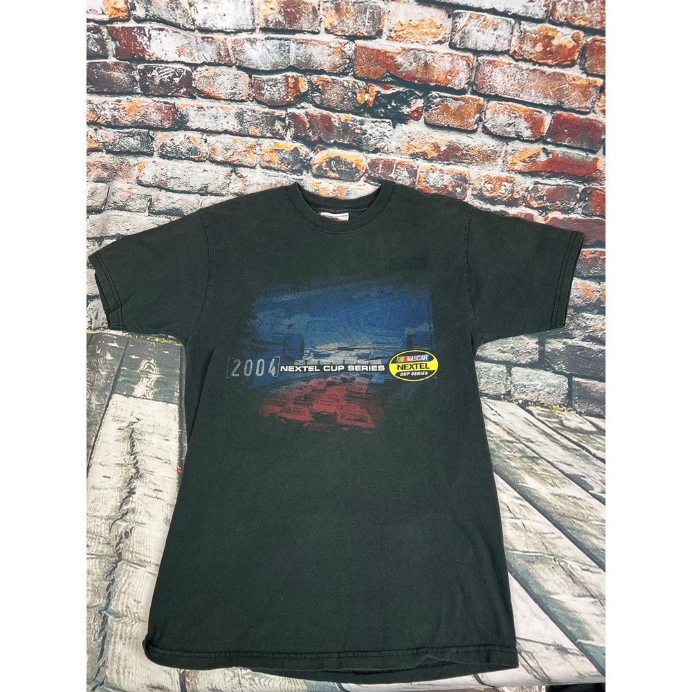 2004 NASCAR Nextel Cup Series Graphic T Shirt Mens Large Short Sleeve Black‎